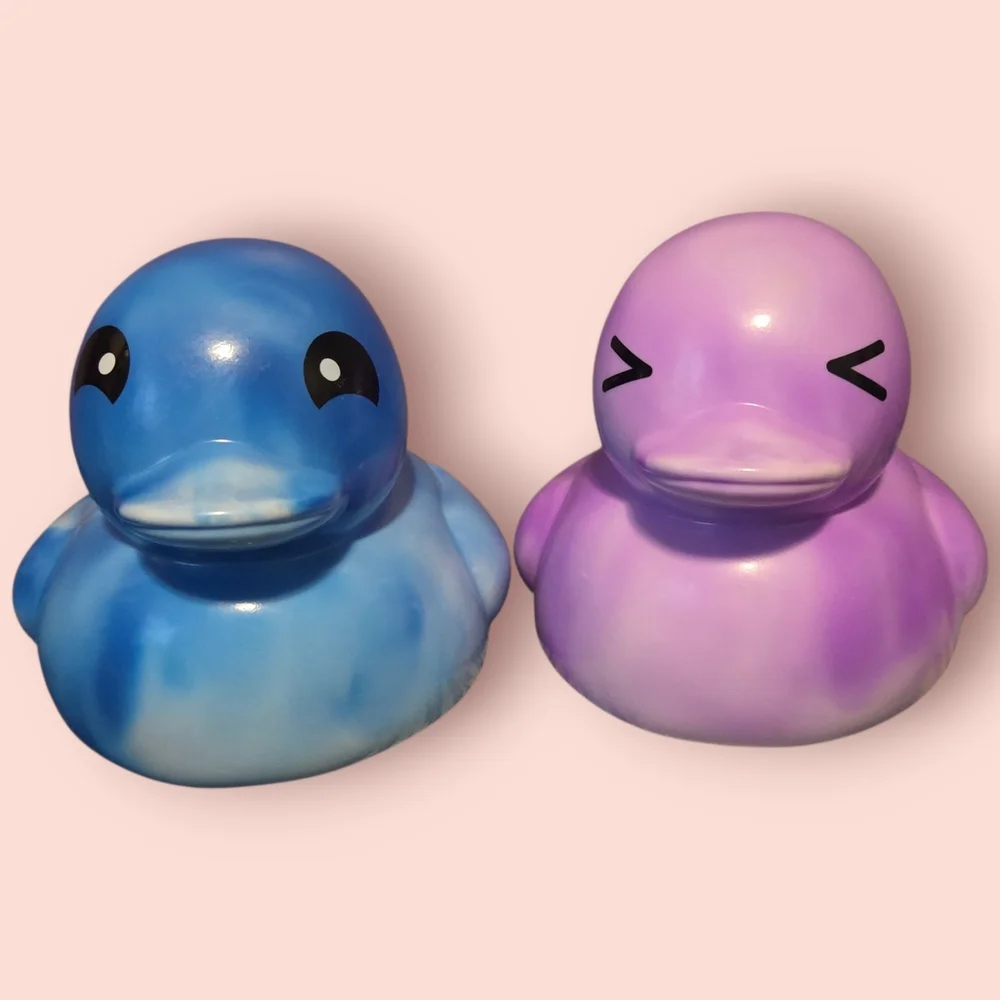 Jumbo Rubber Ducks - Picture 10 of 10